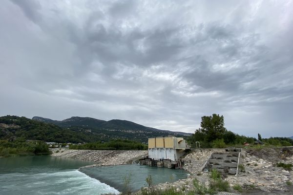 Le fleuve Var connait un des plus grands chantiers de ...