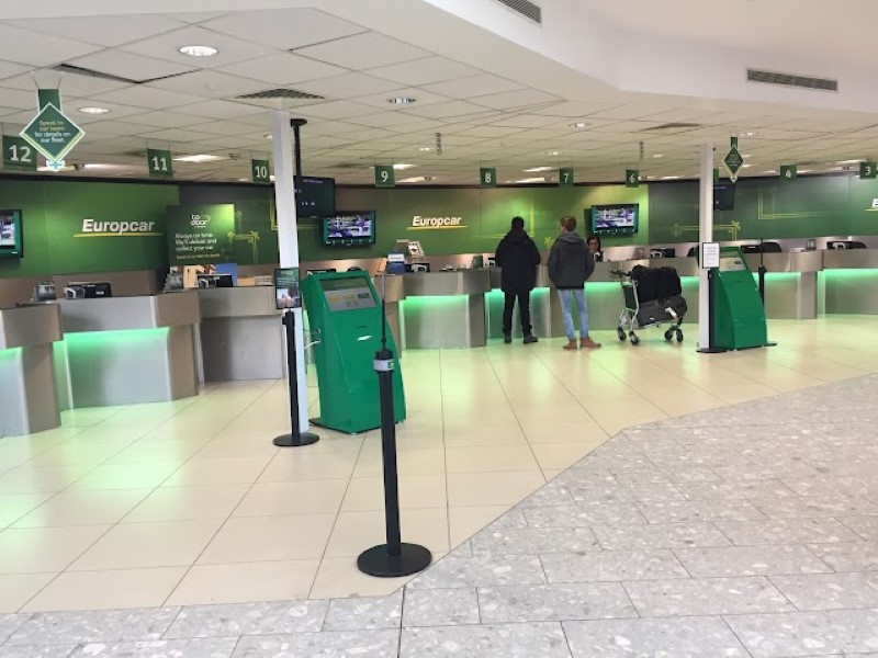 Europcar Aéroport Nice T1 - Locations de Voitures - Nice