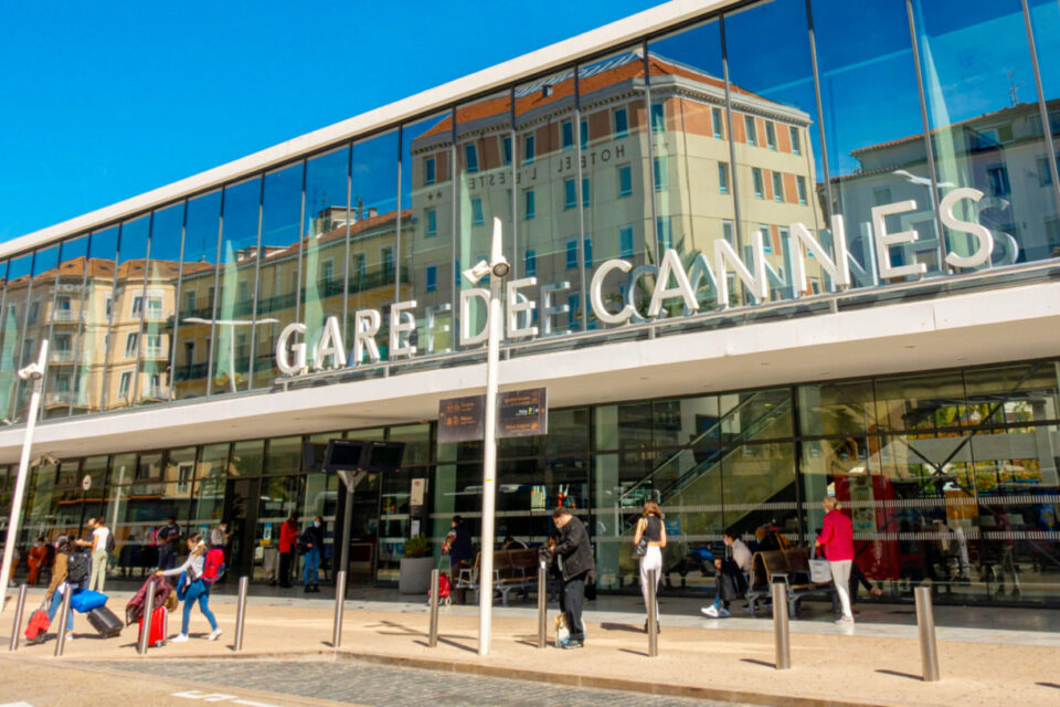 Gare SNCF Cannes-Ville - Transports - Trains - Cannes