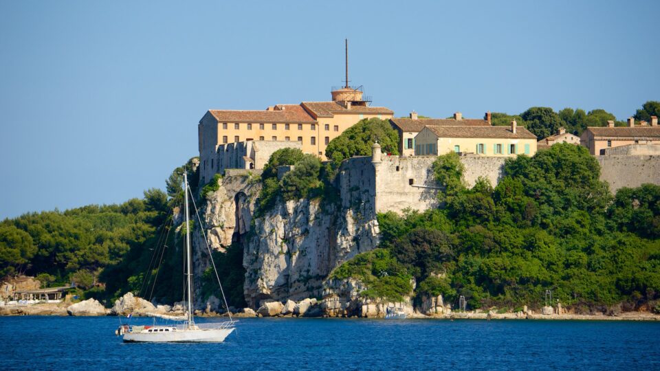 LE FORT ROYAL - Forts Cannes